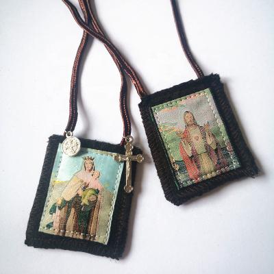 China Religious Sale Small OEM/ODM Religious Cross Pendant Welcomed Virgin Mary 100% Wool Brown Scapulars Necklace for sale