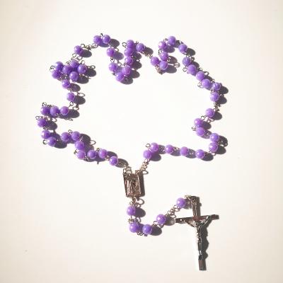 China Cheap Wholesale Religious 59 Purple Acrylic Beads Our Lady of Lourdes Centerpiece Rosary Jewelry for sale