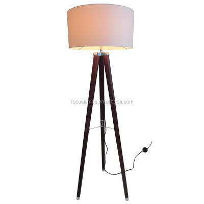 China Decoration Foyer Lighting Traditional Wooden Three Leg Floor Lamp Shade White Foot Switch for sale