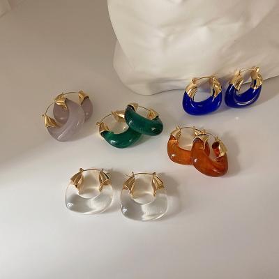 China TRENDY Fashion Huggie Earrings Clear Acrylic U Shaped Gold Plated Colorful Resin Circle Earrings Jewelry for sale