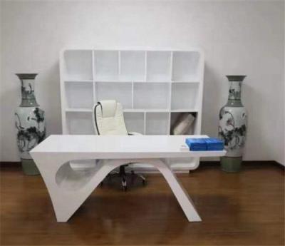 China Modern White Color Office Shape Design Office Concise Office Desk for sale