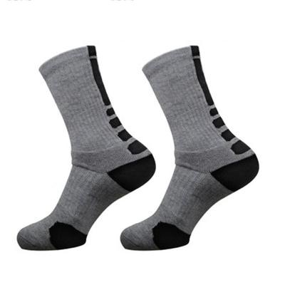 China Custom Logo Cotton Sports Basketball Socks Custom Men's Breathable Basketball Socks for sale