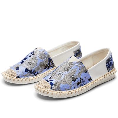 China New Summer Flat Spring World-Victory Slip On Flat Women Casual Shoes Ladies Shoes Loafers for sale