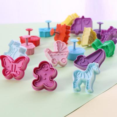 China Stocked Halloween Christmas Cookie Cutter Set Fondant Plunger Cutters and Molds for Cupcake Cake Topper Decorating Embossing Tools for sale