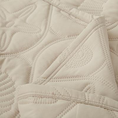 China Factory Style Luxury Quilted Bedspread Queen Bedspread Wholesale Customizable Size Waterproof Anti-Slip Bedspread for sale