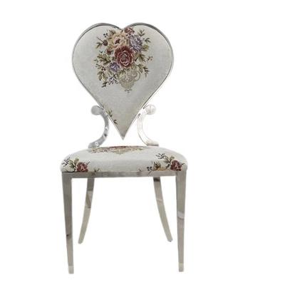 China Foldable European Style Heart Shape Backrest Design Metal Frame Dining Chairs For Wedding Party for sale