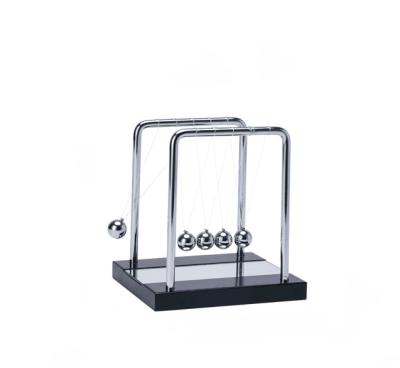 China All Hot Selling Office Decoration Gift Desk Area Wooden Base With Mirror Newton Pendulum Newton Cradle for sale