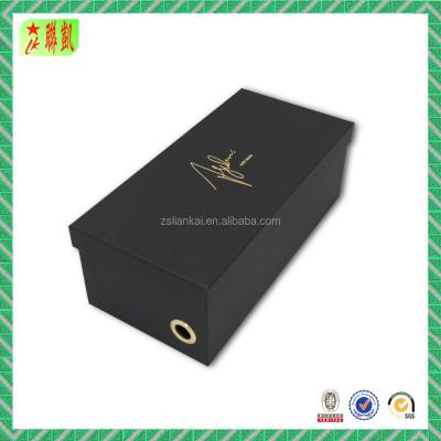 China Wholesale High End Recyclable Insulated Cardboard Silver Foil Black Logo Printed Shoe Box for sale