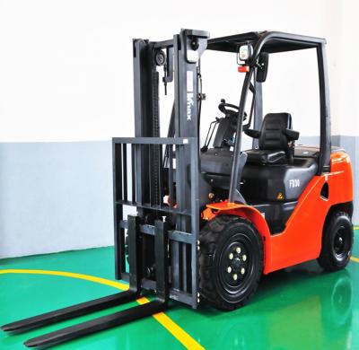 中国 HELI Brand Forklift 3 Ton Forklift Price CPCD30 Diesel Forklift 3000kg 販売のため