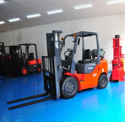 China 1.8 Ton LPG / Gas Forklift , Nissan Engine Forklift For Sale 1500kg zu verkaufen