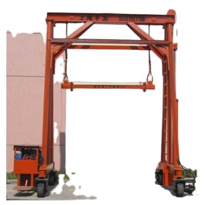 China Low Lifting Gantry Crane 30T Container zu verkaufen