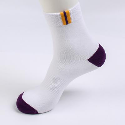 China Wholesale Sporty Cotton Men's Basketball Hoops Medium Tube Socks With Basketball Socks Custom Logo for sale