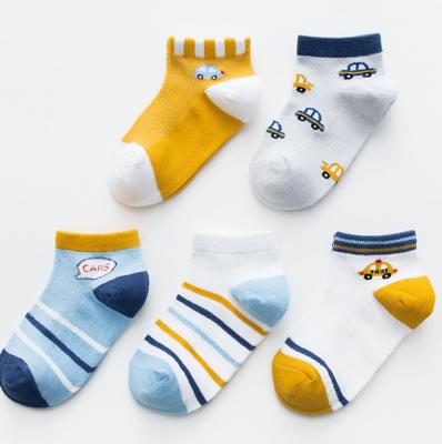 China New Designs QUICK DRY 5 Pack Ankle Stripe Kids Socks Boys Cars Cotton Soft Cartoon Cute Kids Crew Length Socks Set for sale