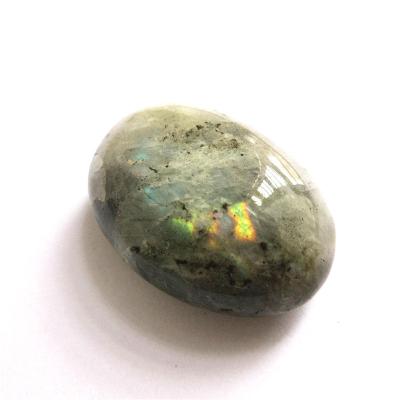 China Wholesale Natural Healing Palm Cut Gray Labradorite Palm Folk Crafts China Gemstone For Massage for sale