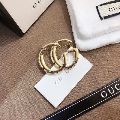 China High Quality Custom Fashion Brass Rhinestone Brass Women Brand Designer Inspired Temperament High End Jewelry Letter Brooch And Pin for sale