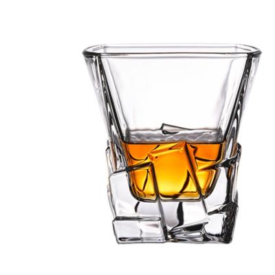 China Custom Made Environmental Friendly Amazon Crystal Thick Bottom Rocks Liquor Mug Whiskey Glass Whiskey Glass for sale