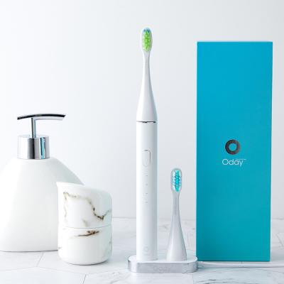 China High Quality UV Light UV-C Radio Box Toothbrush Rechargeable Automatic Ultrasonic Travel Sonic Electric Toothbrush L1 for sale