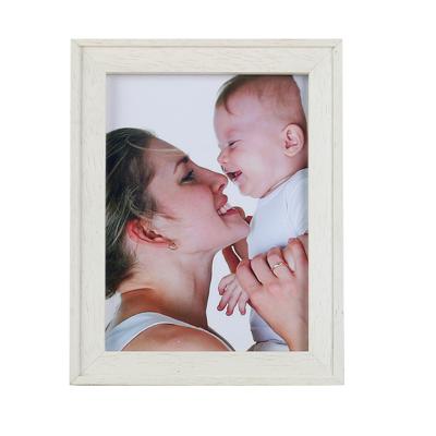 China Modern Custom 4x6 5x7 Wooden White Picture Frame For Home Decor Art for sale