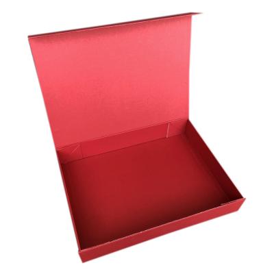 China Red Logo Factory Direct Supply Custom Printed Biodegradable Clothes Folding Spot Scarf Magnet Packaging Box for sale