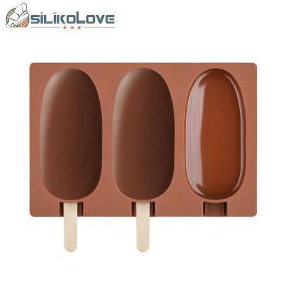 China 2022 Newest Sustainable Factory Supply 3 Cavities Silicone Popsicle Mold Kitchen Tableware Ice Cream Tools for sale