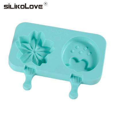 China 2 Cavity Food Grade Silicone Ice Cream Molds Summer Popsicle Strawberry and Star Shapes Molds Freezer Ice Cream Bar Molds for sale