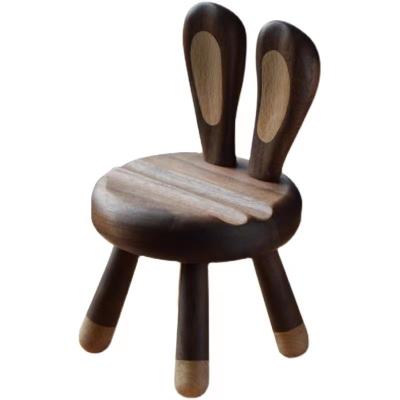 China Good Quality Competitive Price Small Rabbit Bench Shape Convenient Mobile Phone Stand for sale