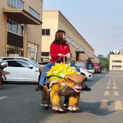 Chine Dinosaure marchant réaliste personnalisé Animatronic Dinosaur Ride pour le centre commercial à vendre