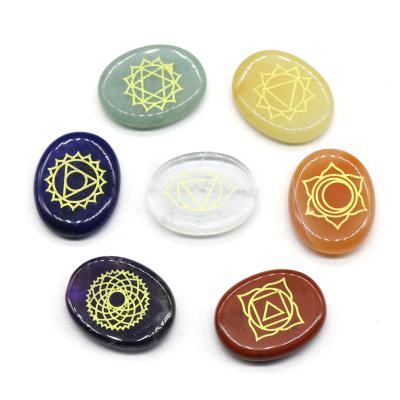 China Sans Seven Chakra Etched Holistic Balancing Polished Solids Crystal Mens Chakra Symbols Tumbled Reiki Healing Palm Stone Sets Kit for sale