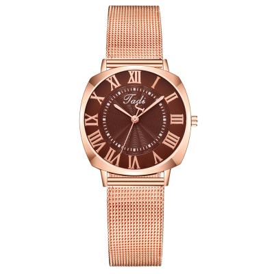 China Contracted Hot Style Watches Diamond Set Luxury Color Watches Men And Women Fashion To Roman Scale Metal Mesh Belt Steel Belt Quartz Watches for sale