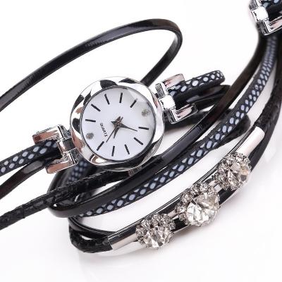 China Vintage Simple Ladies Buckle Bracelet Luxury Watch Fashion PU Thin Watch Band Diamond Quartz Fashion Wristwatch Reloj for sale