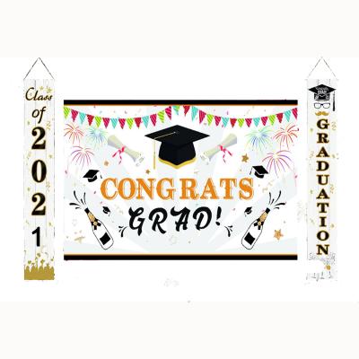 China Hanging Hanging Polyester Printed Cheap Different Color Congratulations 2021 Graduate Banner for sale