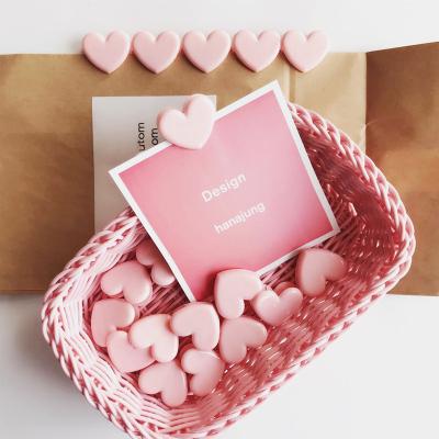 China Plastic Paper Clip Pink Heart Shape Card Small Paper Clips For Office School for sale