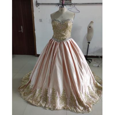 China Custom Made Sweetheart Dry Cleaning Gold Neck Lace Ball Gown Strapless Formal Dresses Sweetheart Quinceanera Dresses for sale