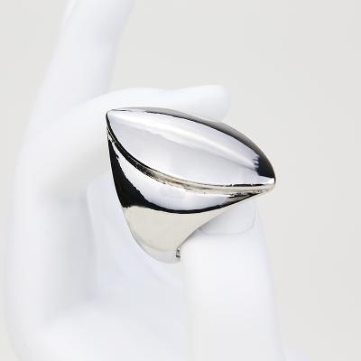 China Fashion Simple Design Platinum Plated Horse Eye Ring Silver Polished Rings Men Geometric for sale