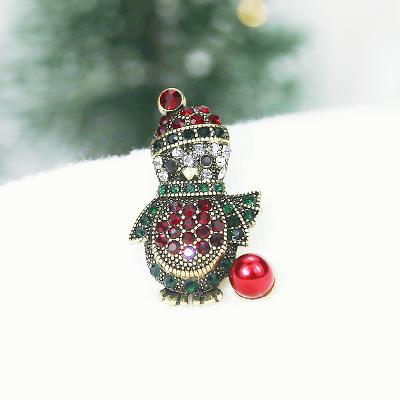 China Casual Christmas Liberty Gift New Arrival Animals Pins Vintage Made Little Penguin Full Of Diamond Brooches for sale