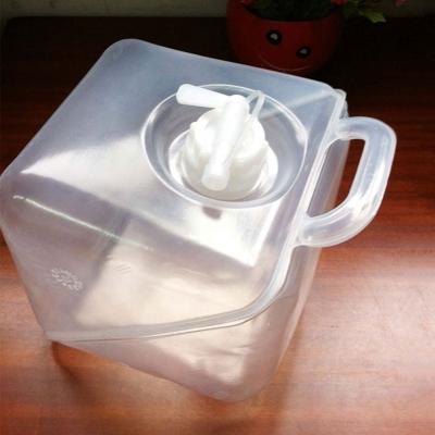 China Hot sale water iso9001 certificate food grade 5L 10L 20L Jerry Can With Handle for sale