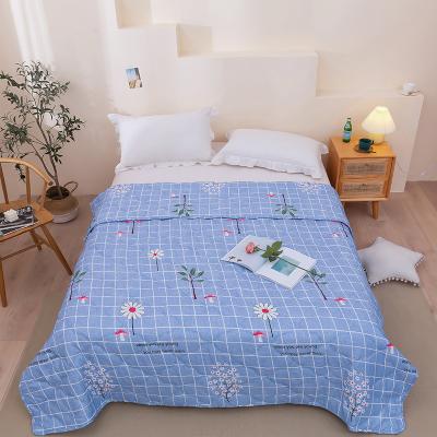 China New Special Design Comfortable Design Comforter Polyester Summer Fashion Comforter Air Conditioning Quilt Cover for sale