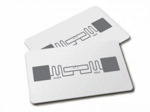 Chine Conjuguent la puce carte mince de proximité de PVC RFID de blanc de fréquence ultra-haute de 860 - 960 mégahertz avec la gestion de Chips For Library Hotel Shop de qualité à vendre