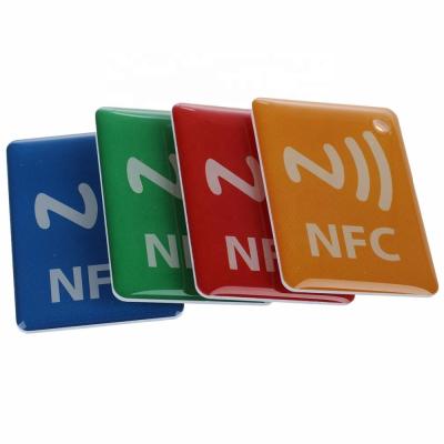 China Etiqueta impresa Rfid de la etiqueta engomada de Nfc de la muestra libre que sigue el microprocesador de Chip Tag Sticker With N-Tag216 en venta