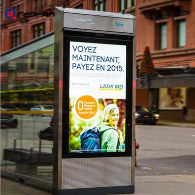 Chine Éclat debout de lentes de l'affichage 2000 de l'espace ouvert de kiosque de Signage de Digital scellé par NEMA4 à vendre