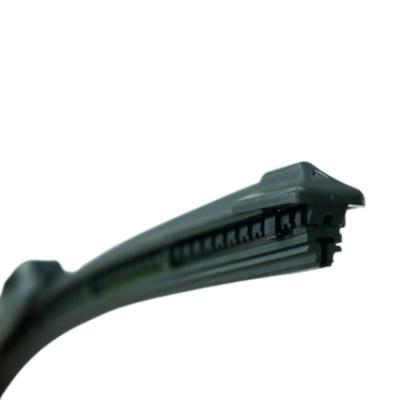 China Suitable 99% Hot New Products Wholesale Universal Screen Nature Rubber Auto Wiper Blades for sale