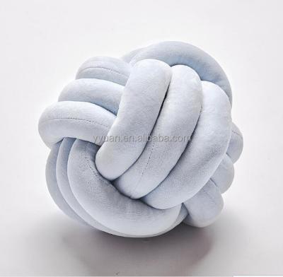 China Hot Sale 25X25CM Luxurious Chunky Knit Velvet Giant Knot Pillow Anti-Decubitus In Cushion Baby Ball Cavity Soft Fiber Filled Three Tubes for sale