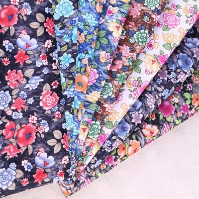 China Hot Sale Printing Antistatic 100% Polyester Woven Fabric Plain Dyed Microfiber Fiber for sale