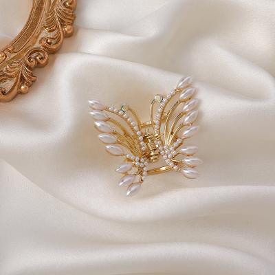 China Fashion hair accessories butterfly rhinestone pearil hair claws wholesale fashion hair accessories ladies alloy butterfly hairpins rhinestone pearil hair claws for girl for sale