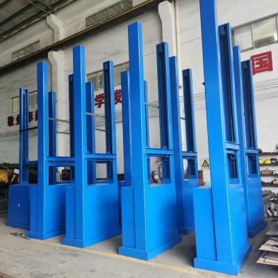 China High IntensitySteel Mast Material Loading Elevator for sale