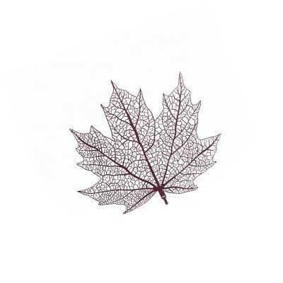 China Eco-friendly and Durable Home Art Display Lobby Bedroom and Living Room Framed Art Hanging Maple Leaves Metal Home Wall Decor for sale