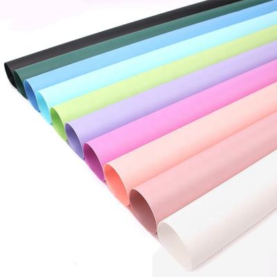 China Wholesale Recycled Decorative Materials China Flower Wrapping Materials Cellophane Flower Gift Wrapping Waterproof Decorative Paper for sale