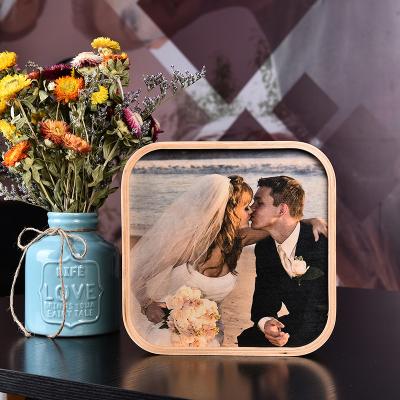 China Modern Designs Wooden Table Home Decorations Crafts Office Decor Square Shape Customized Luxury Wedding Photo Wooden Picture Frame for sale