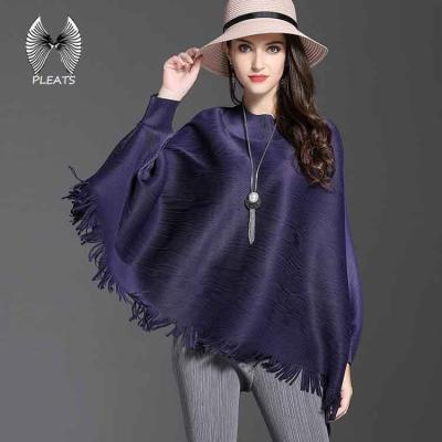 China Anti-shrink ponchos type long batwing sleeve blouse high fashion ladies pleated blouse and top clothes for women 2019 for sale