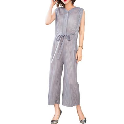 China Yizhe anti-static clothes 2019 new design sleeveless pleated overalls women in women's pants and trousers miyake overalls for sale